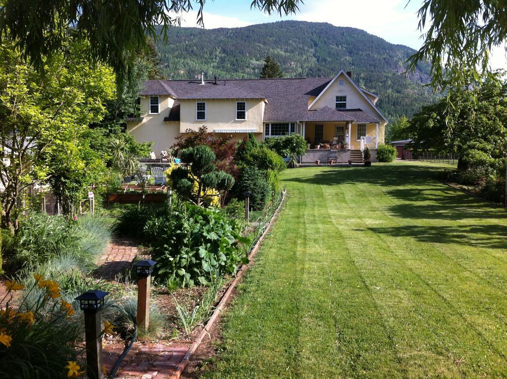 Genelle House B&B Guest House Екстер'єр фото