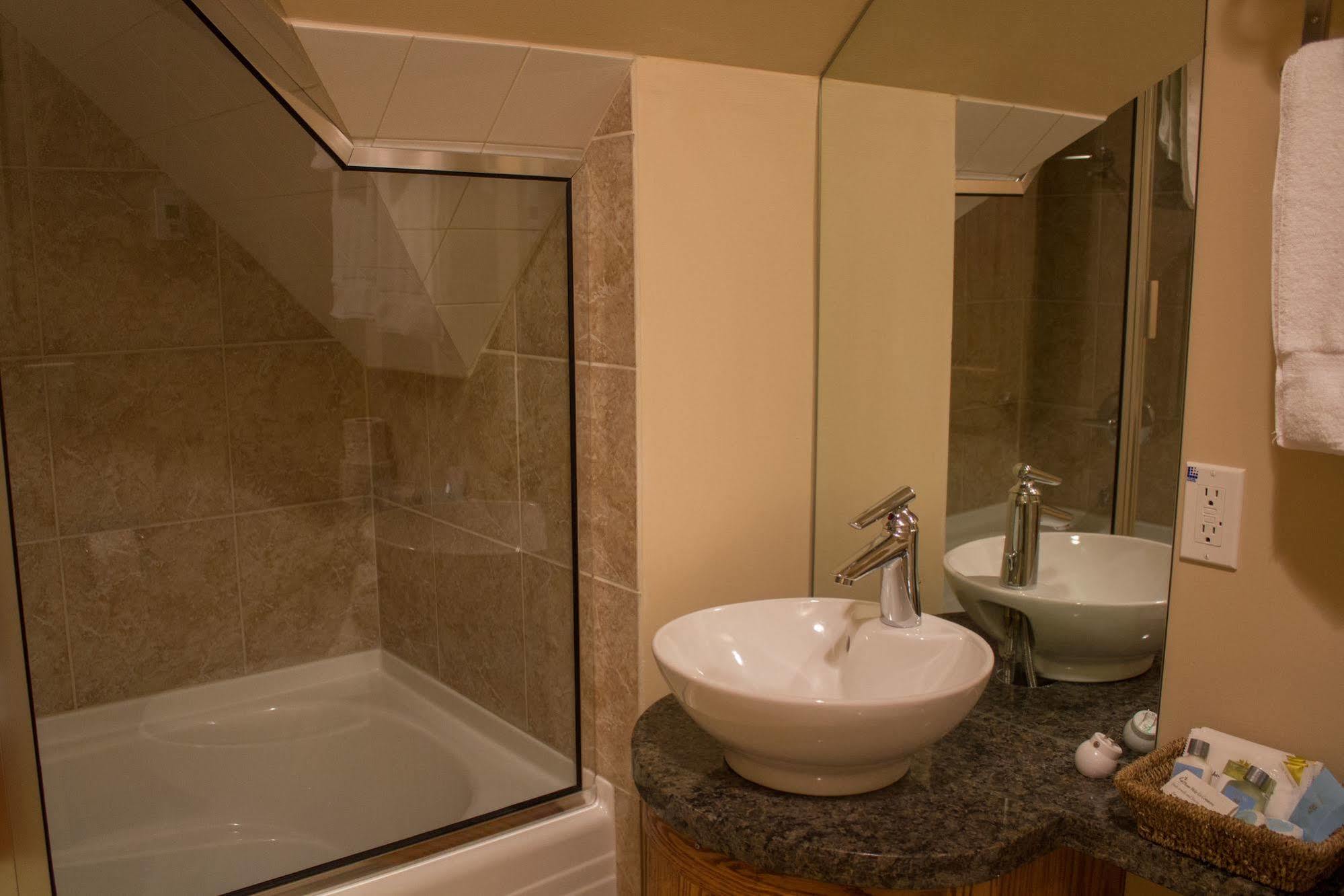 Genelle House B&B Guest House Екстер'єр фото