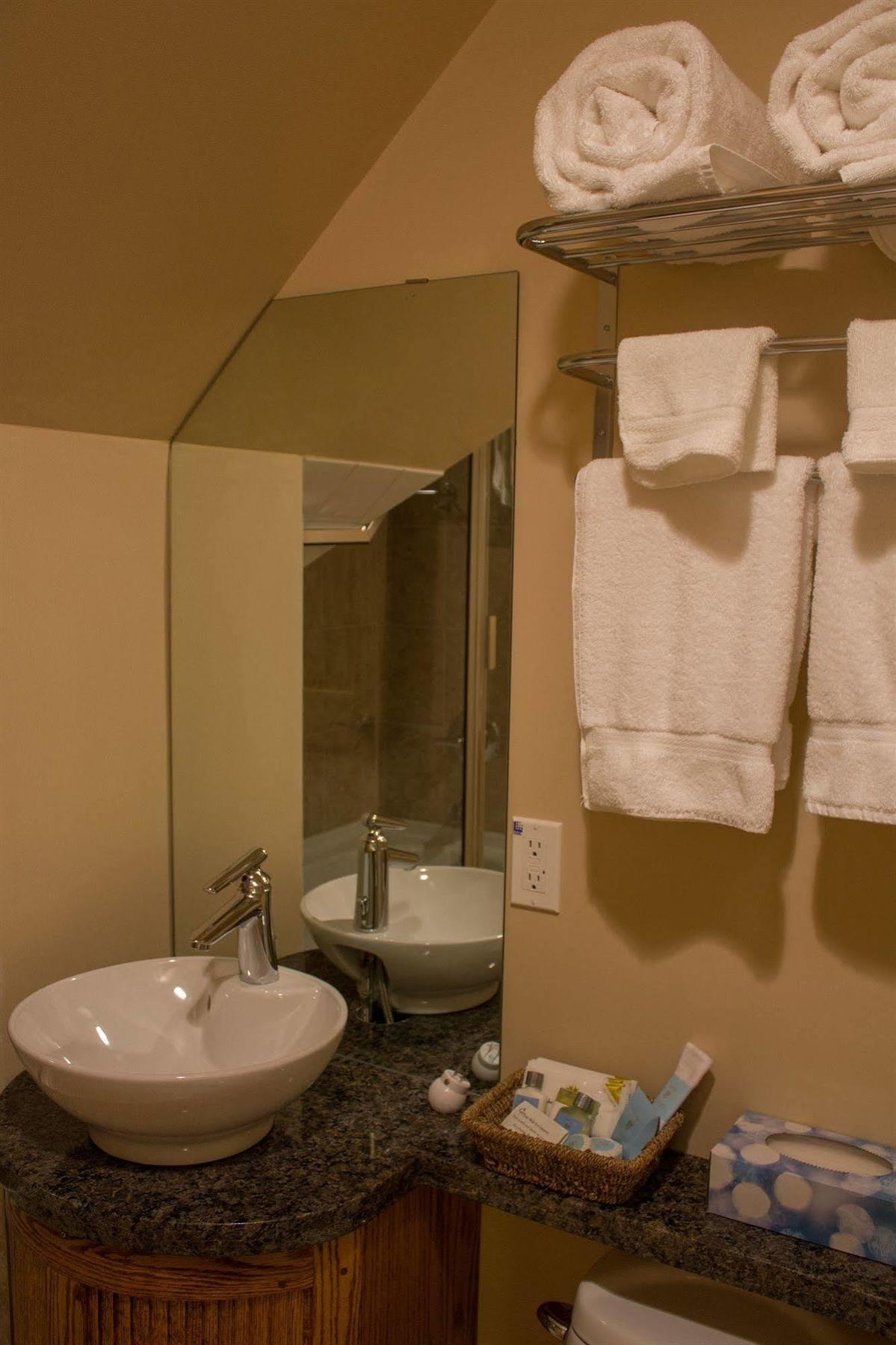 Genelle House B&B Guest House Екстер'єр фото