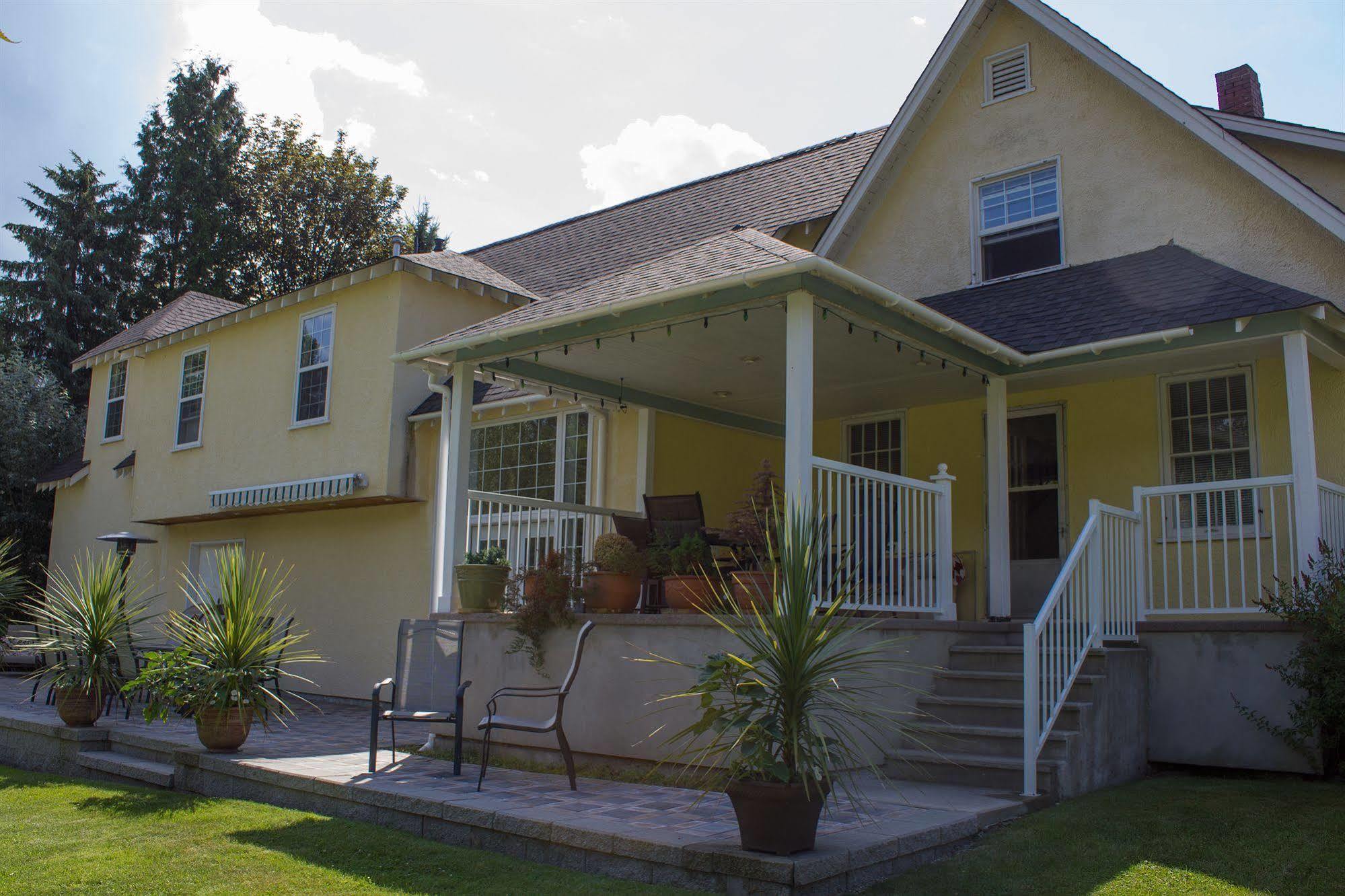 Genelle House B&B Guest House Екстер'єр фото